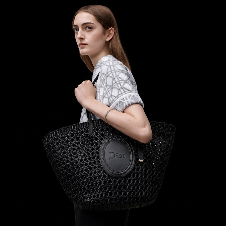 เสื้อ Dior (ภาพตัวอย่าง)